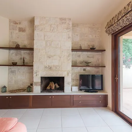 빌라 Comfy House With Mountain View
