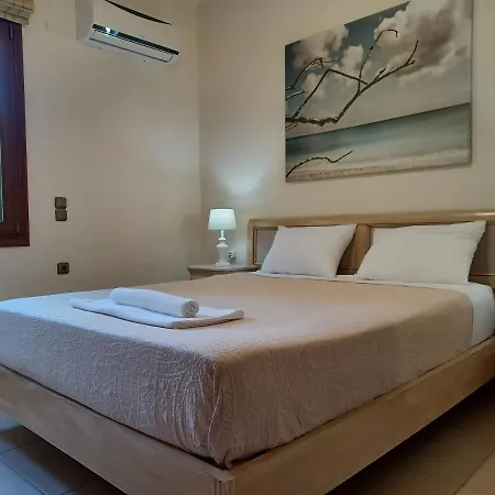 빌라 Comfy House With Mountain View 이라클리온